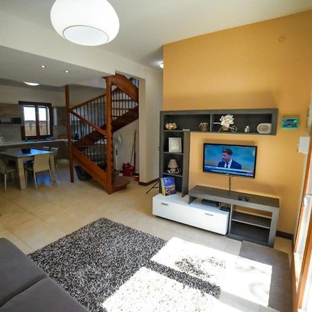 Getawaynpetto Private Duplex Maisonette With Jacuzzi Hot Tub Mgarr Kültér fotó
