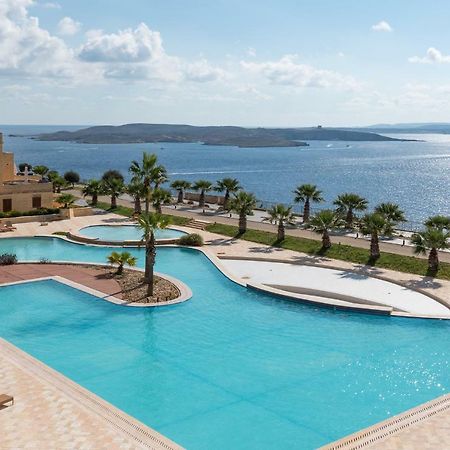 Getawaynpetto Private Duplex Maisonette With Jacuzzi Hot Tub Mgarr Kültér fotó