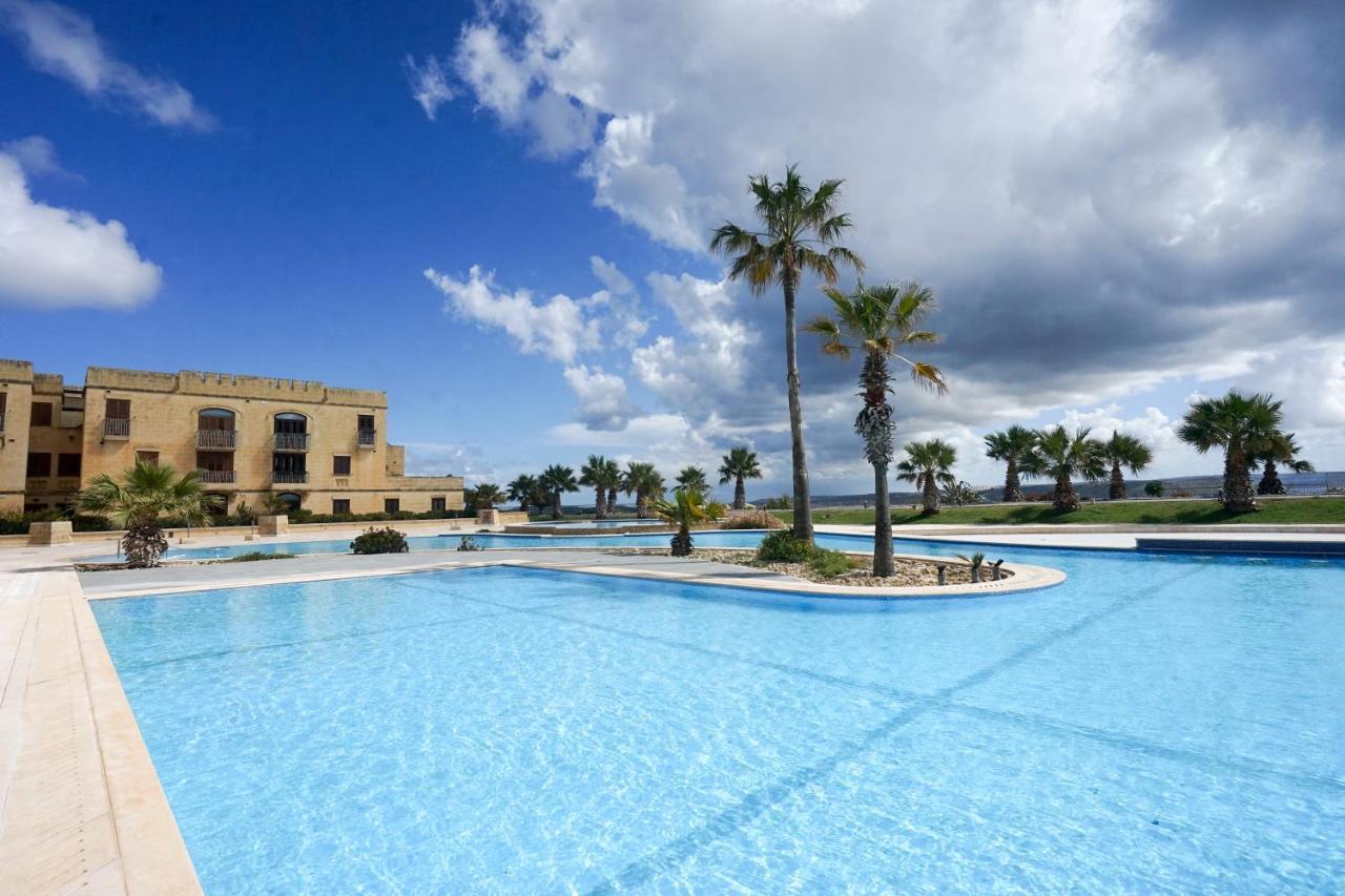 Getawaynpetto Private Duplex Maisonette With Jacuzzi Hot Tub Mgarr Kültér fotó