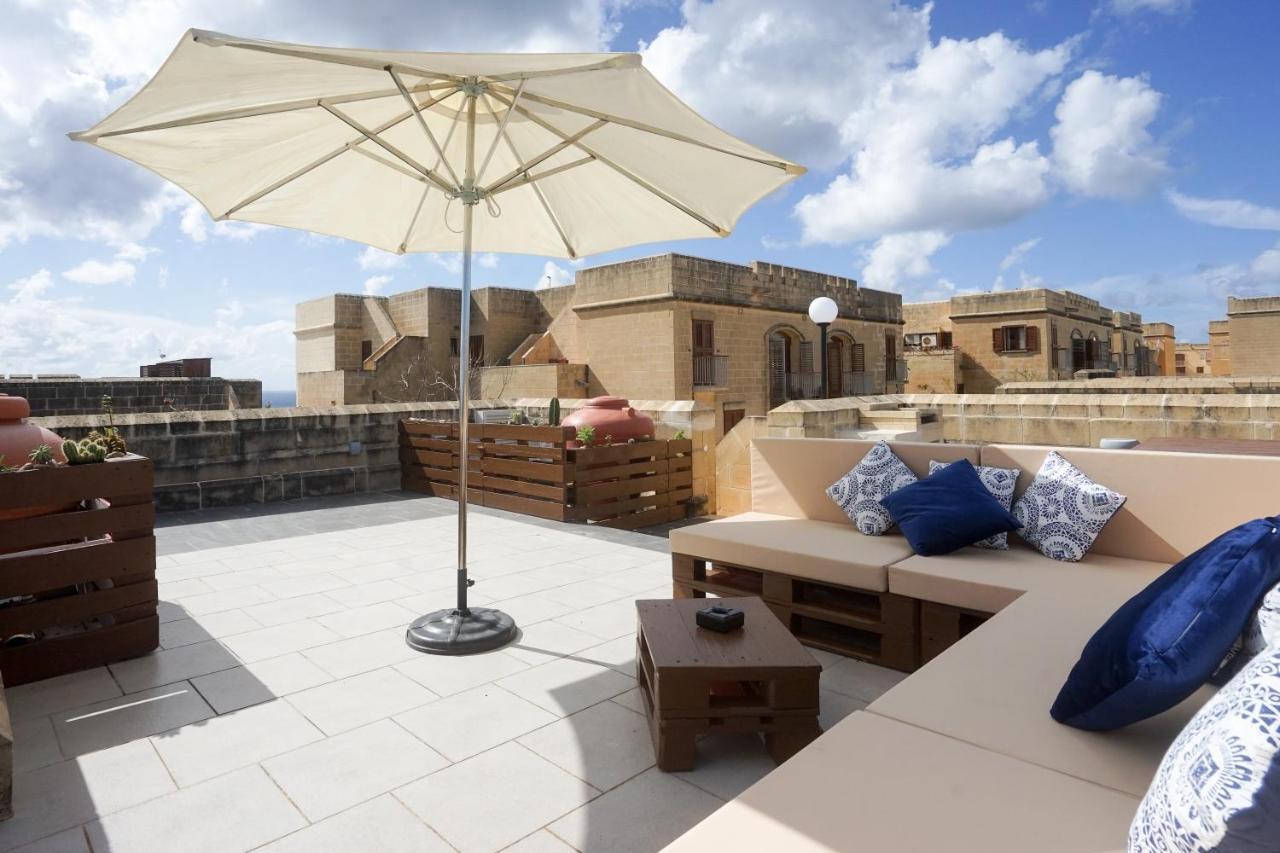 Getawaynpetto Private Duplex Maisonette With Jacuzzi Hot Tub Mgarr Kültér fotó