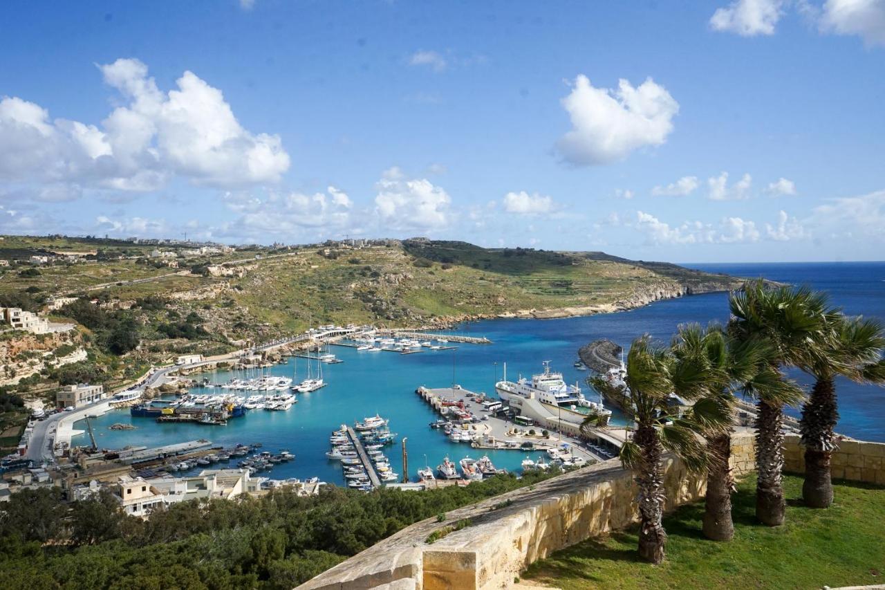 Getawaynpetto Private Duplex Maisonette With Jacuzzi Hot Tub Mgarr Kültér fotó