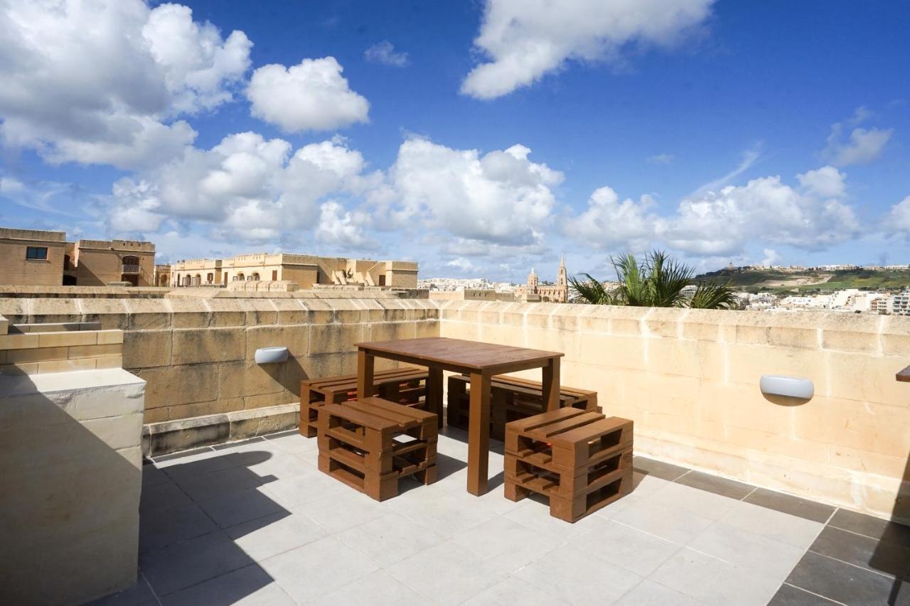 Getawaynpetto Private Duplex Maisonette With Jacuzzi Hot Tub Mgarr Kültér fotó