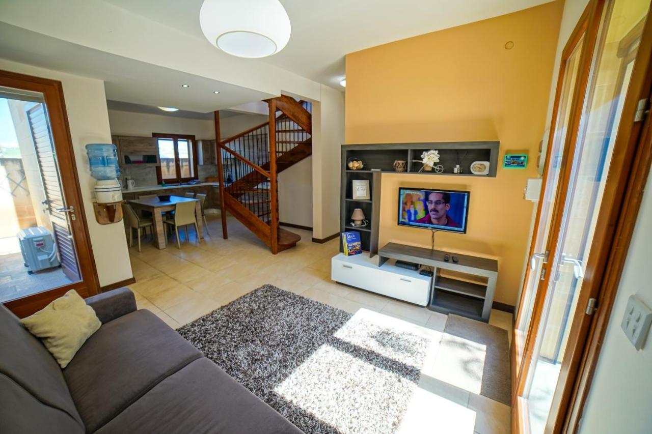 Getawaynpetto Private Duplex Maisonette With Jacuzzi Hot Tub Mgarr Kültér fotó