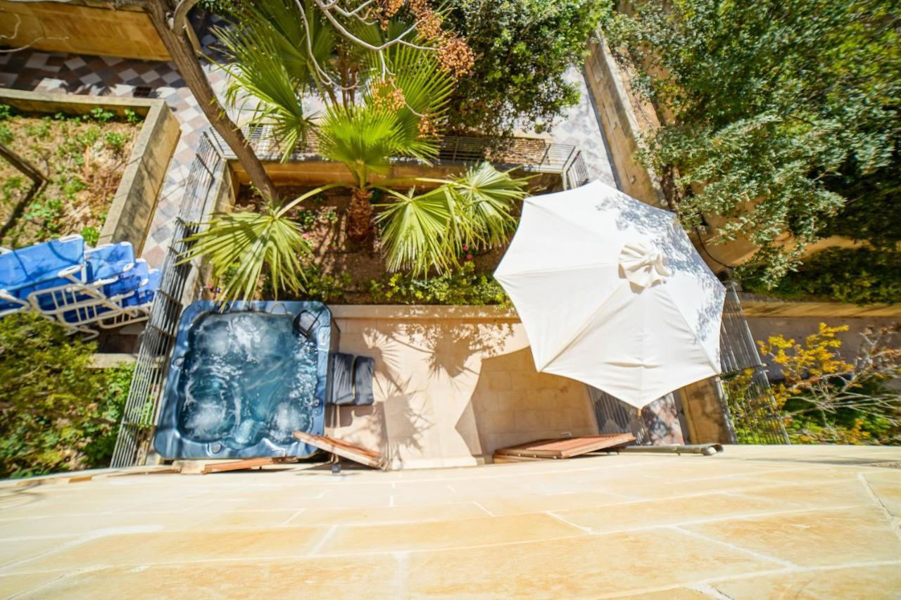 Getawaynpetto Private Duplex Maisonette With Jacuzzi Hot Tub Mgarr Kültér fotó