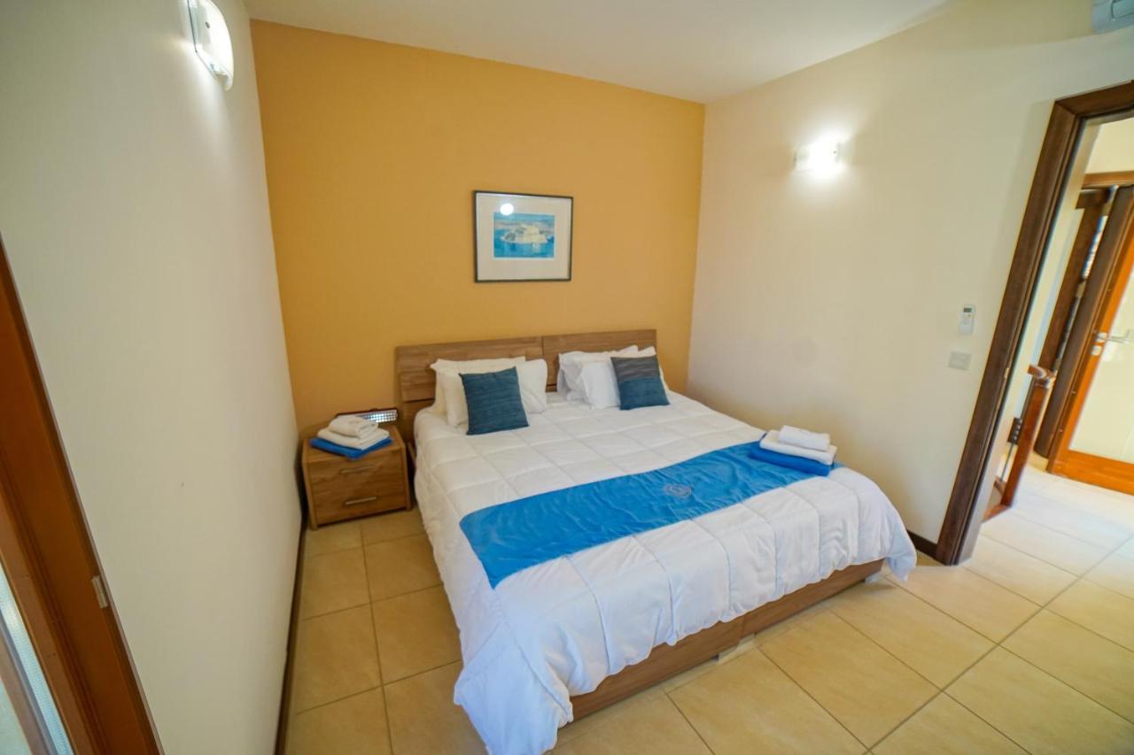 Getawaynpetto Private Duplex Maisonette With Jacuzzi Hot Tub Mgarr Kültér fotó