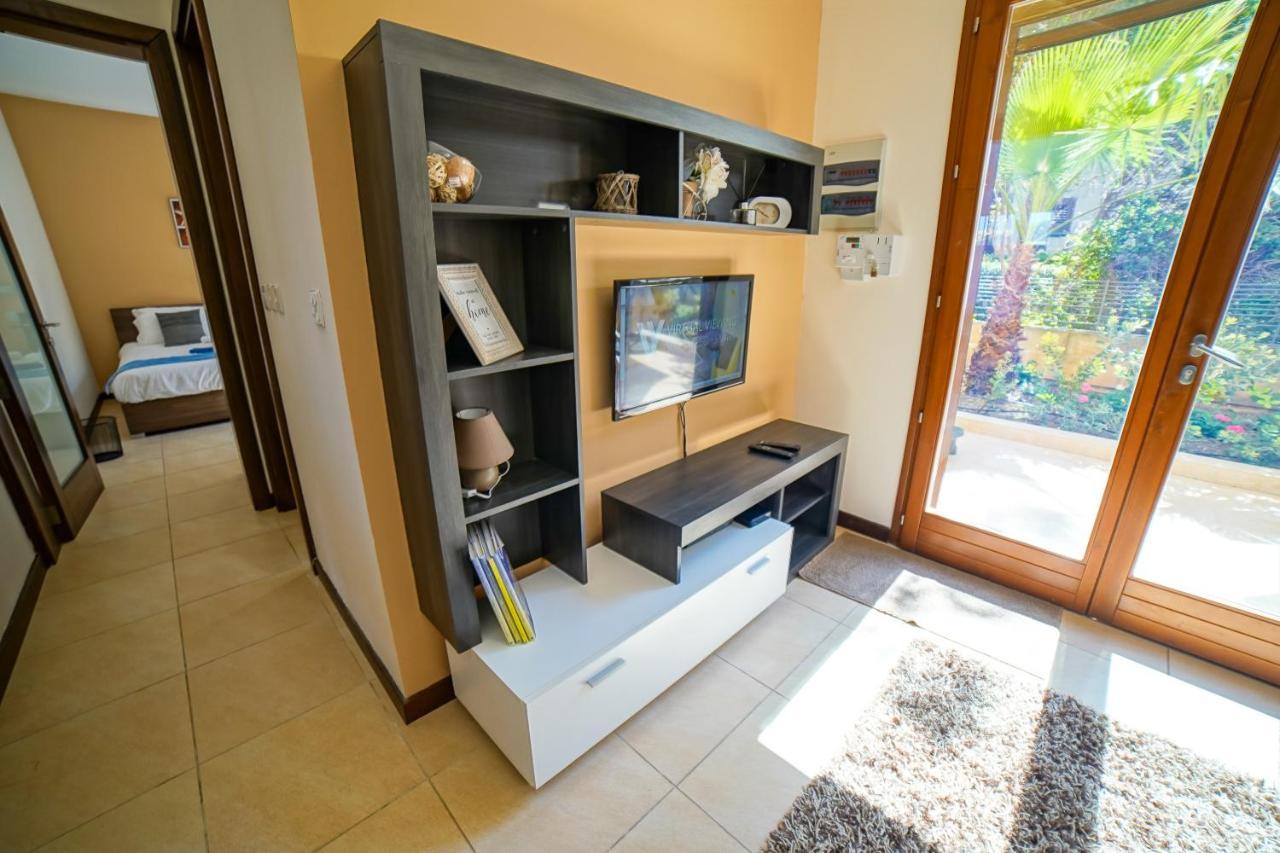 Getawaynpetto Private Duplex Maisonette With Jacuzzi Hot Tub Mgarr Kültér fotó