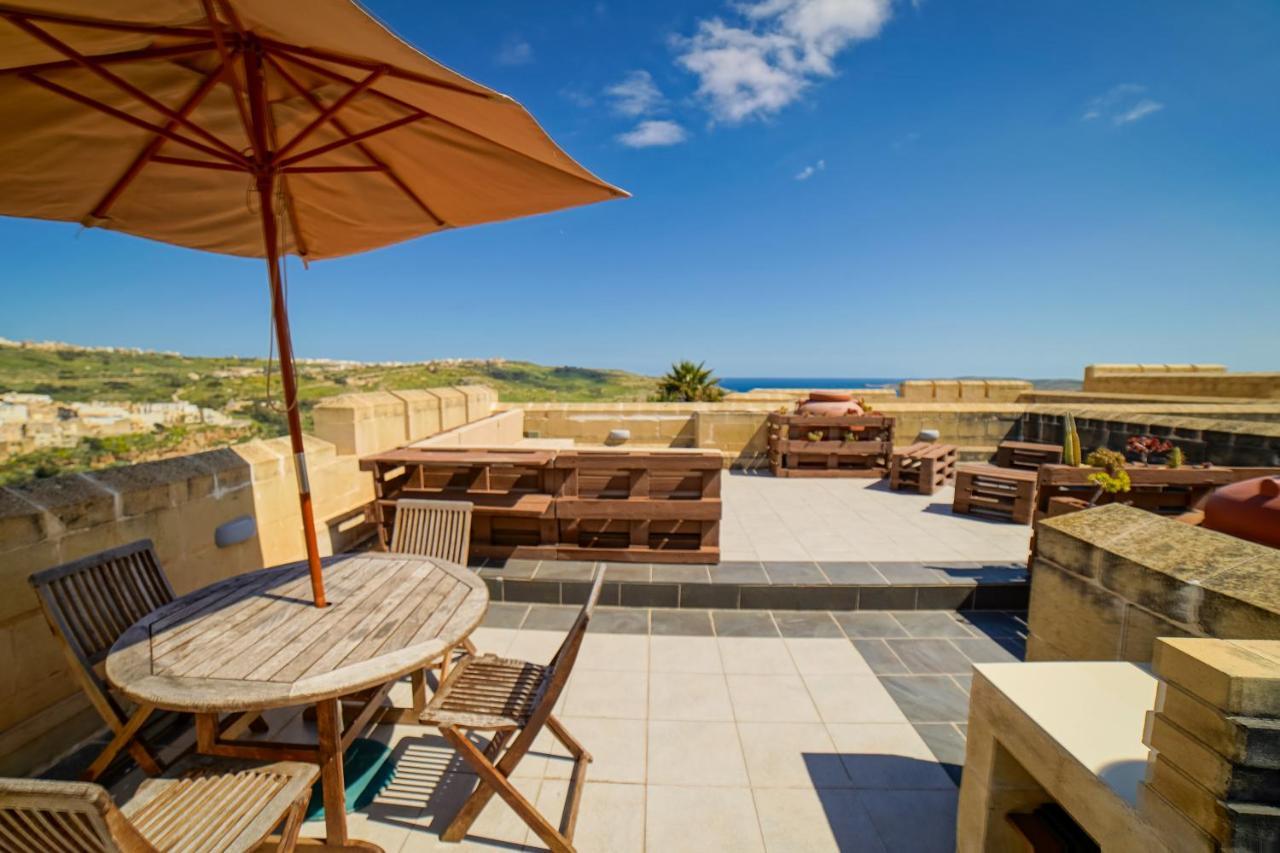 Getawaynpetto Private Duplex Maisonette With Jacuzzi Hot Tub Mgarr Kültér fotó